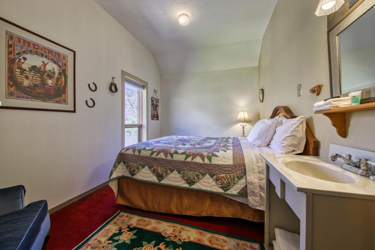 The Inn At Spences Bridge Eksteriør billede